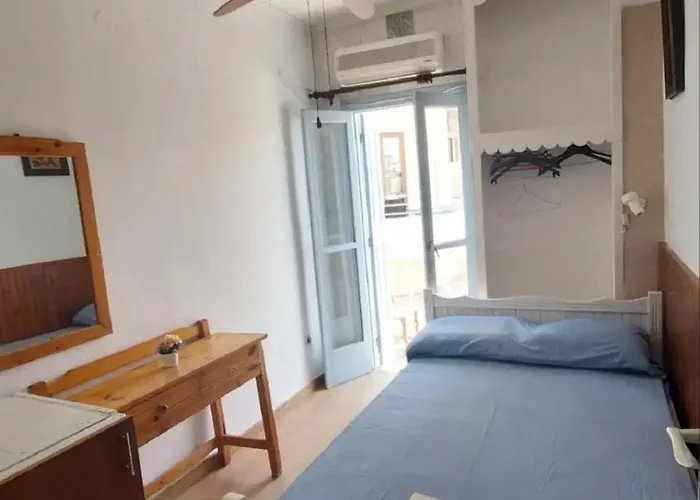 Old Town Room 4